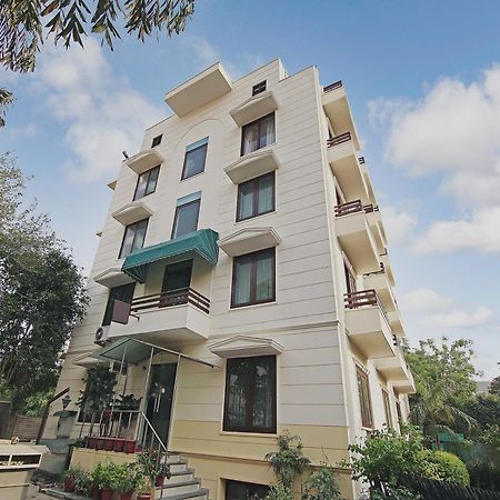Capital O Tipsyy Near Aravali Biodiversity Park Gurgaon Exteriör bild