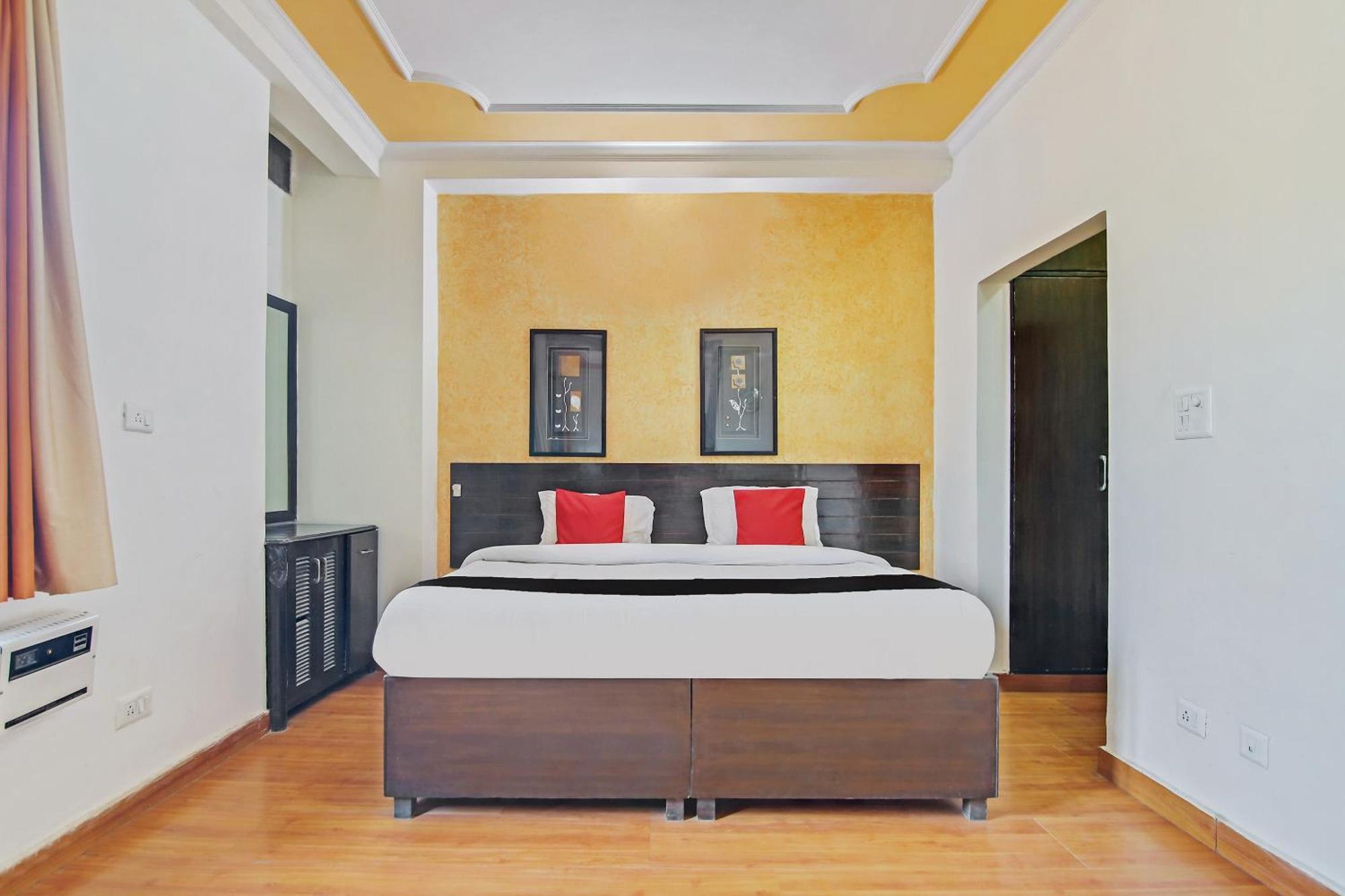 Capital O Tipsyy Near Aravali Biodiversity Park Gurgaon Exteriör bild